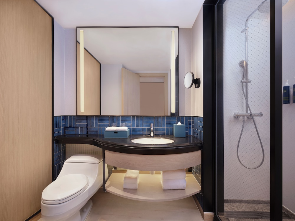 غرفة بريميوم بسرير كوين، Four Points By Sheraton 8/10
