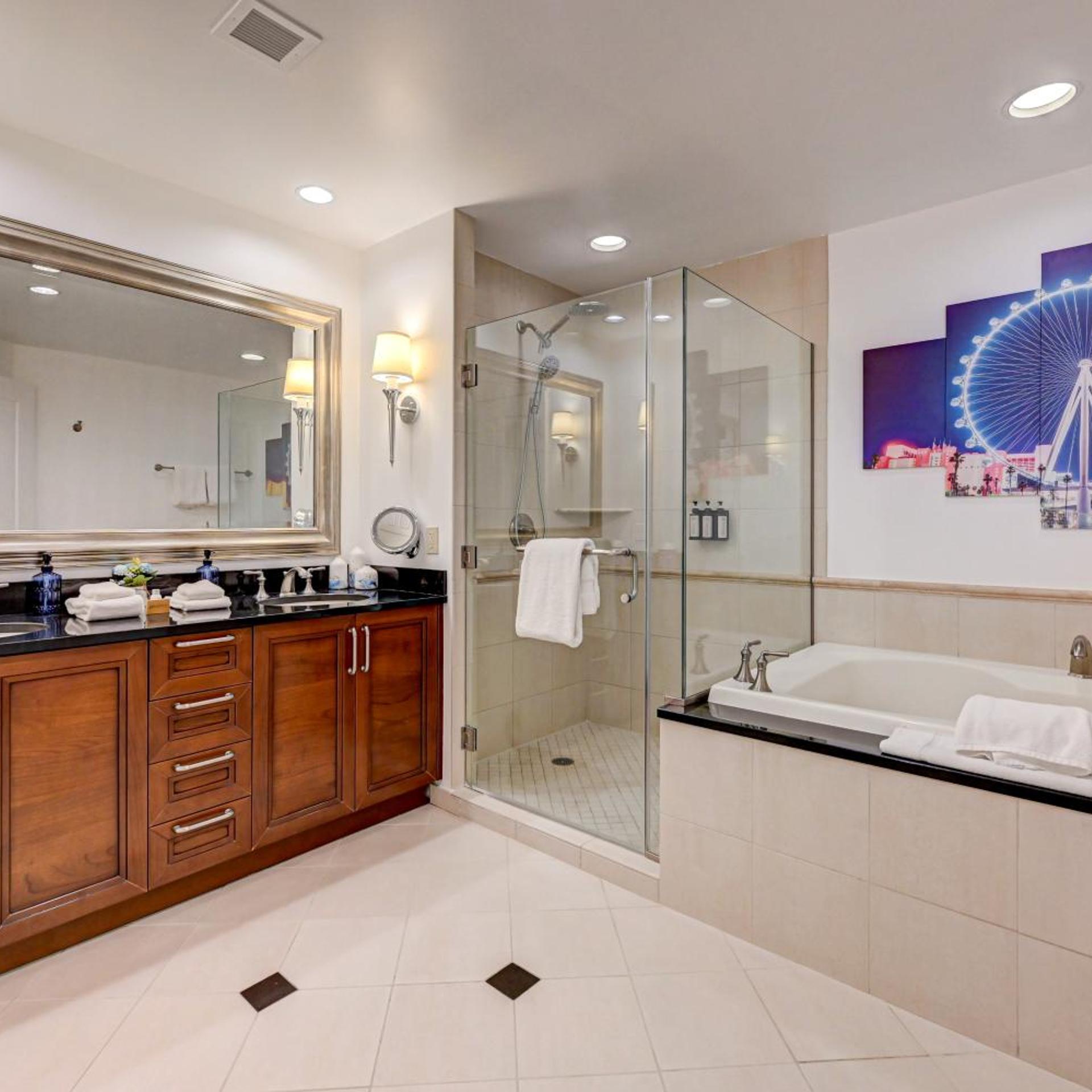 SPHERE VIEW - Signature MGM Resort Lucky Gem Penthouse & Luxury Suites 10817 11/49