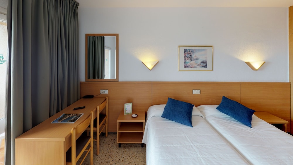ECONOMY, DOUBLE BED, BALCONY
