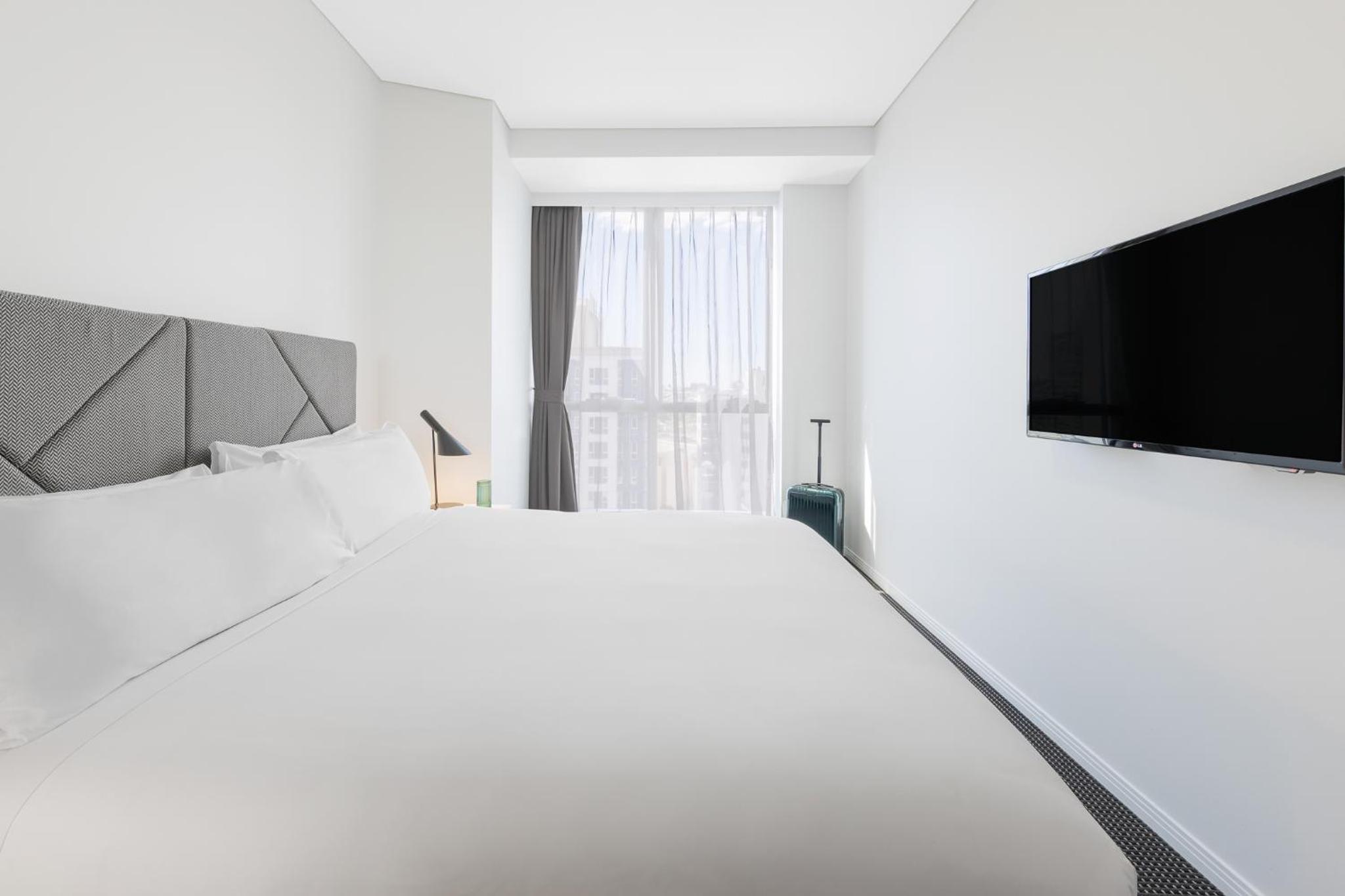 Suite, King Bed
