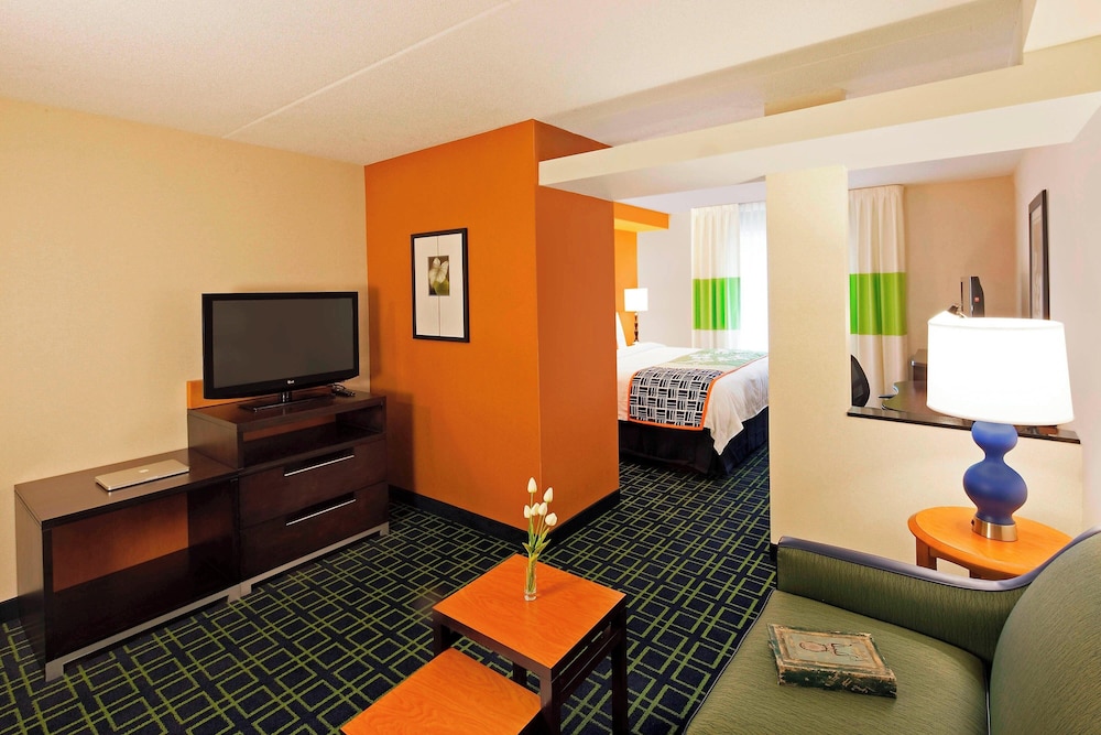 Fairfield Inn And Suites Toronto Mississauga 24/28
