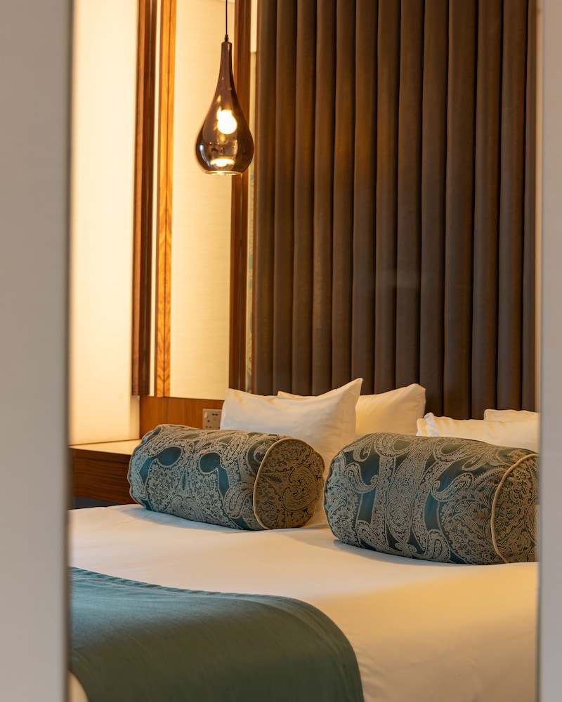 Hotel La Tour 39/64