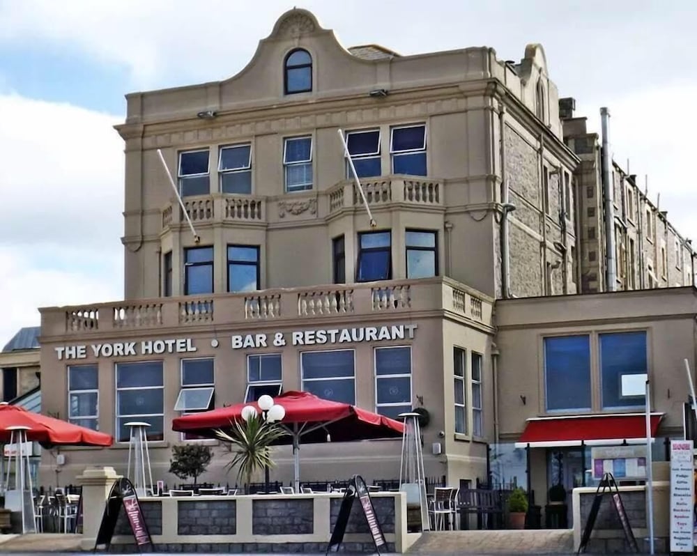 The York Hotel 2/49
