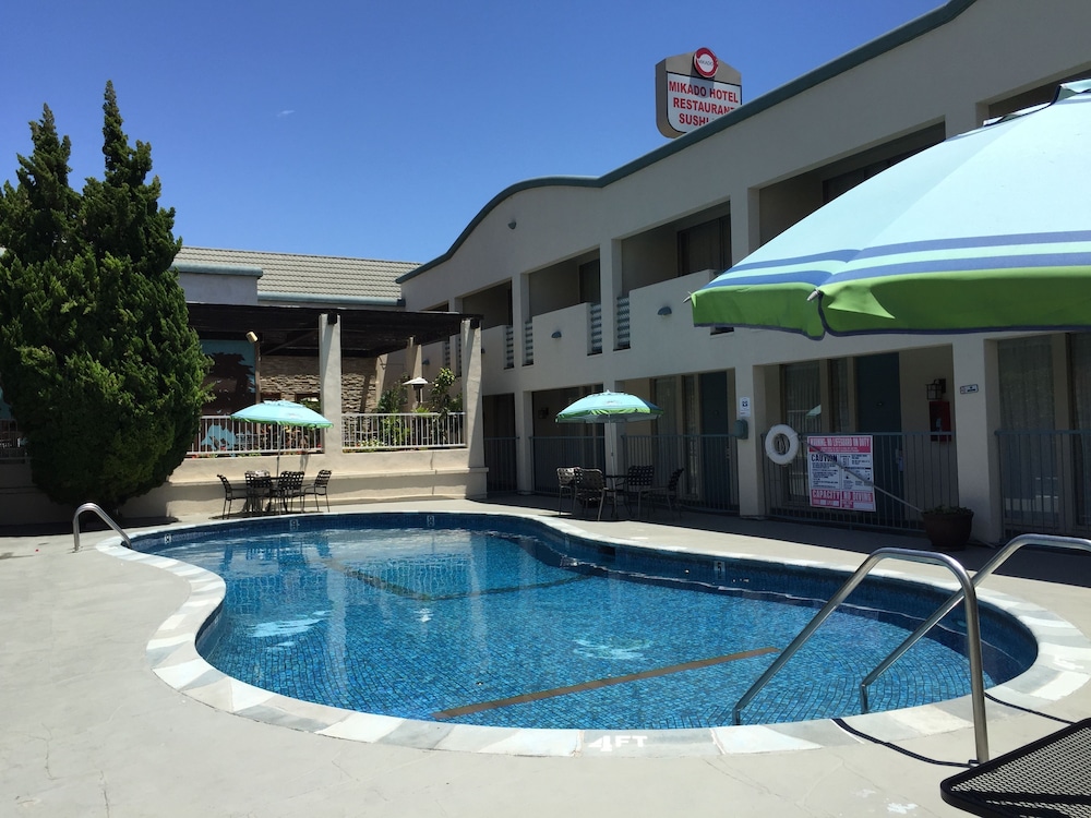 Mikado Hotel 1/40