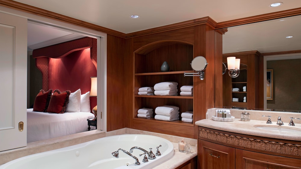 Wedgewood Hotel and Spa 33/50