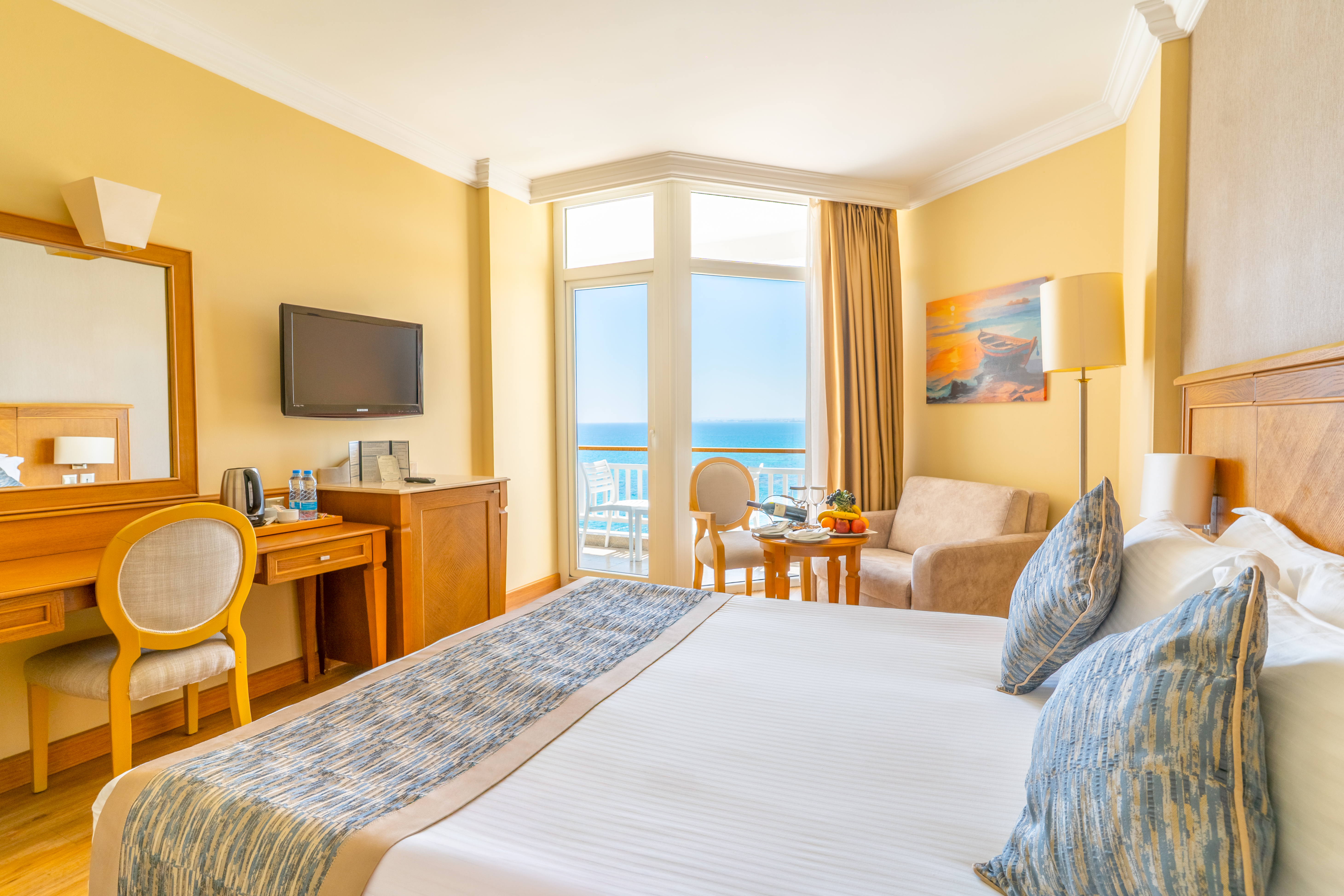 Deluxe, Sea View