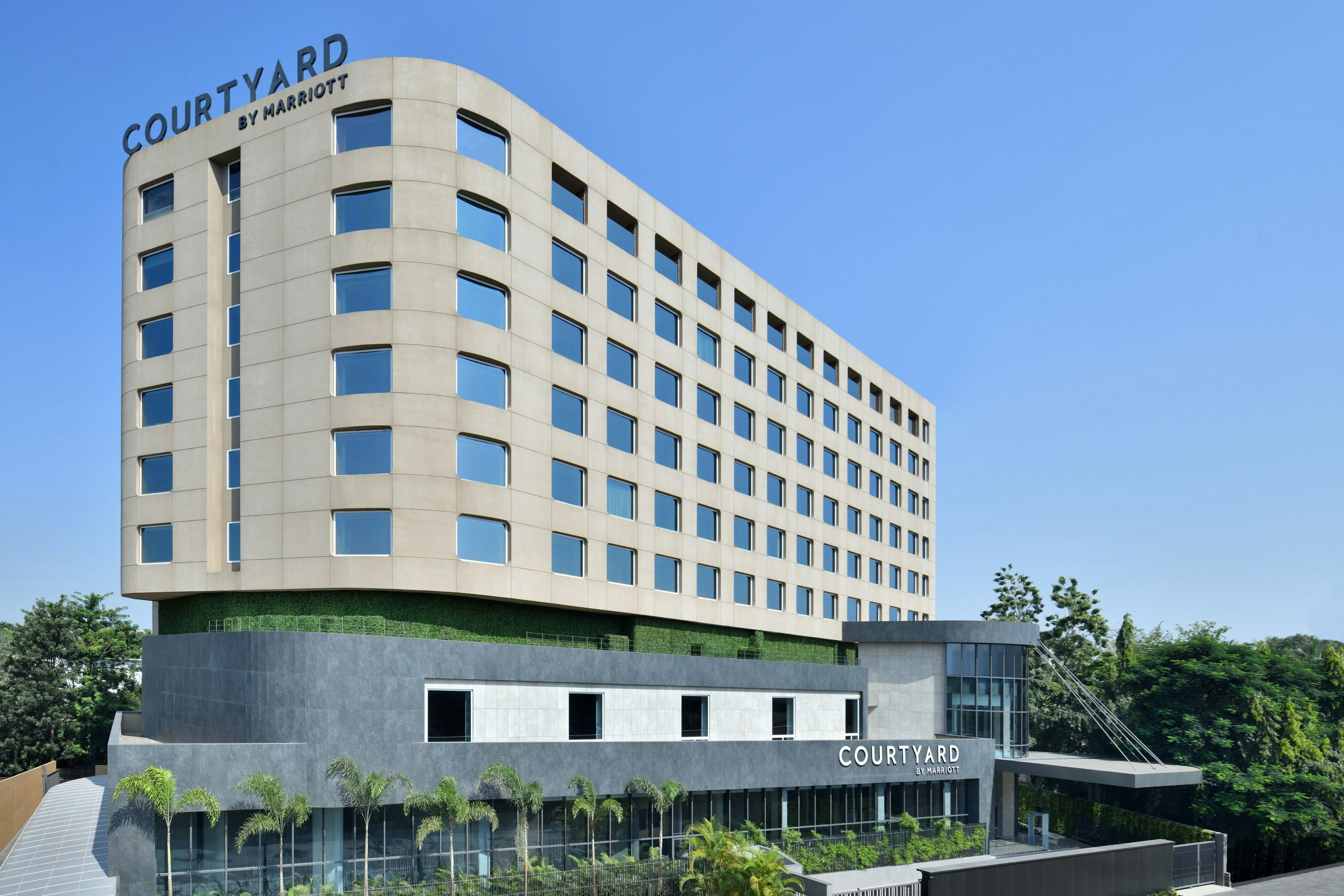 Courtyard by Marriott Nashik 2/17