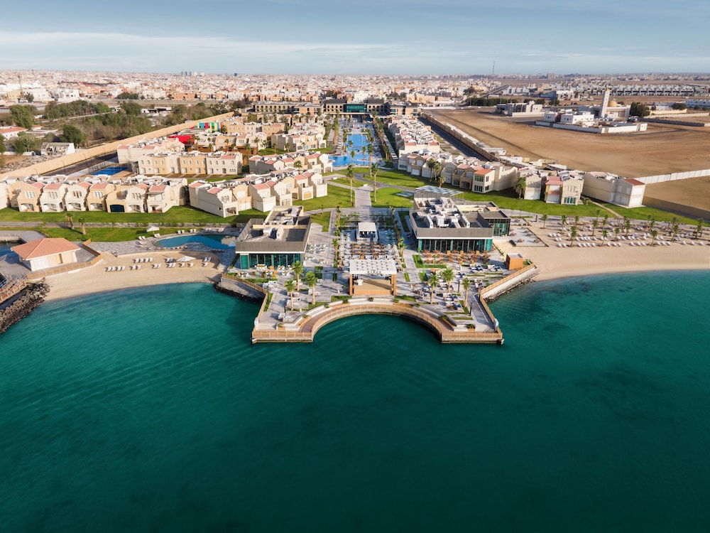 فندق ومنتجع مكارم النخيل(Rixos Obhur Jeddah Resort & Villas) 56/68