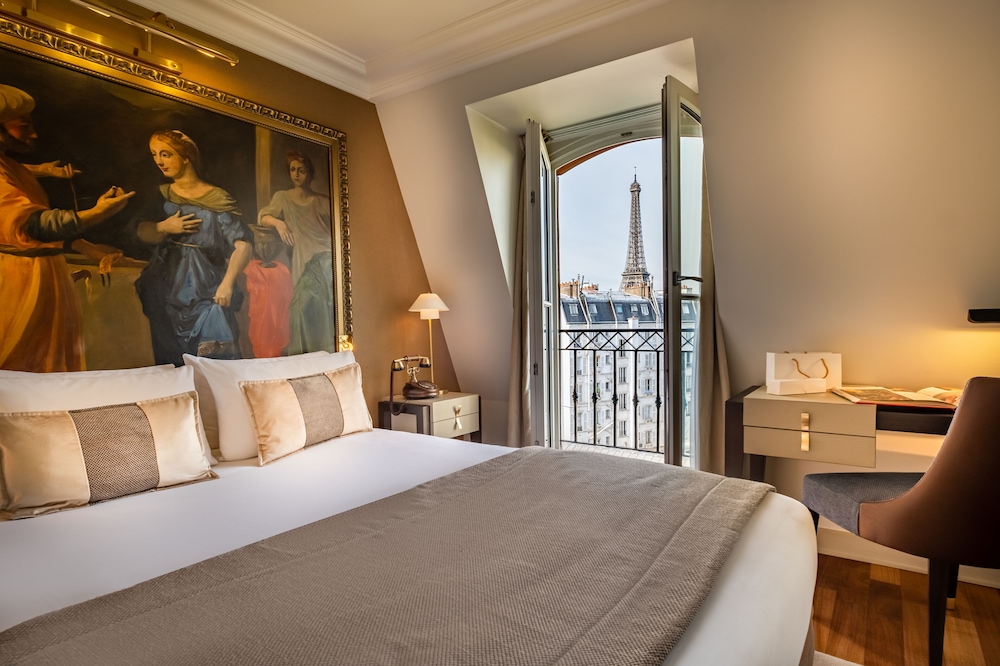 ROOM, DOUBLE BED, EIFFEL VIEW
