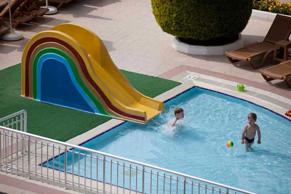 Febeach Hotel 37/50