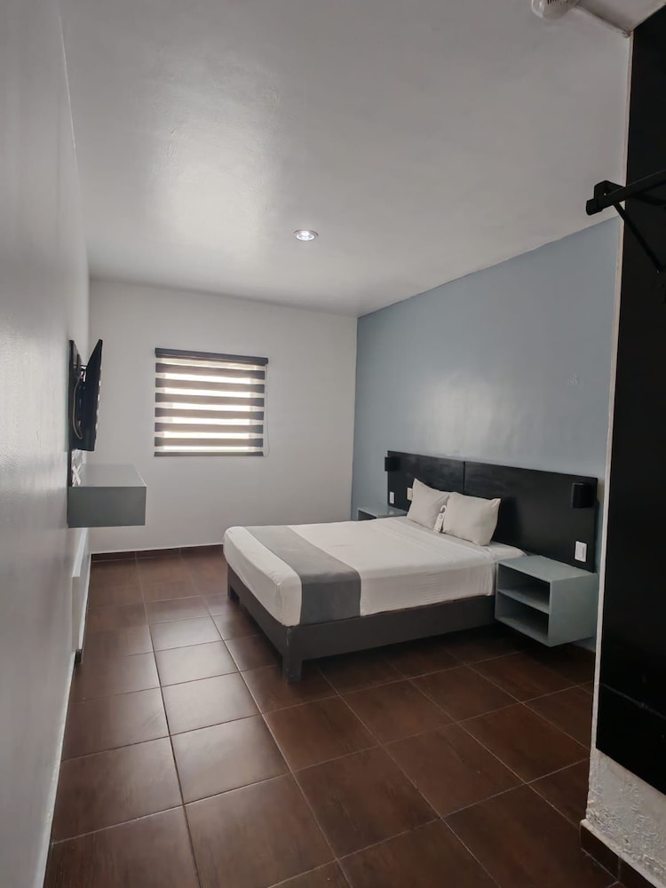 Alo Select Mazatlan 10/38
