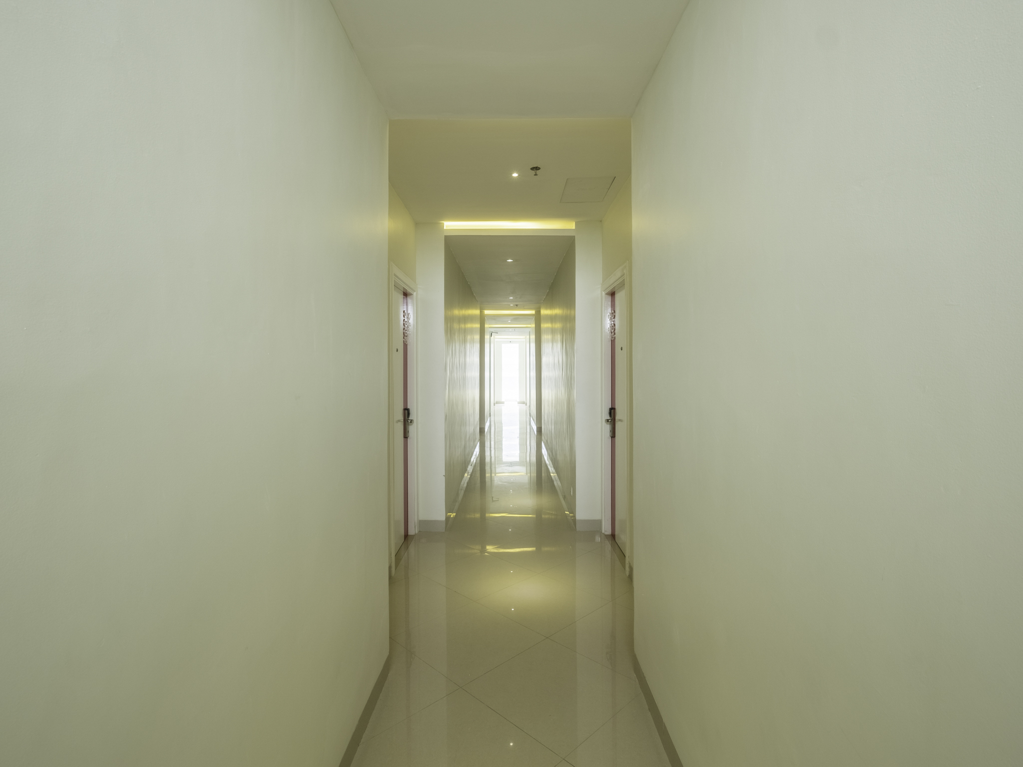 Capital O 1044 Diemdi Hotel 29/40