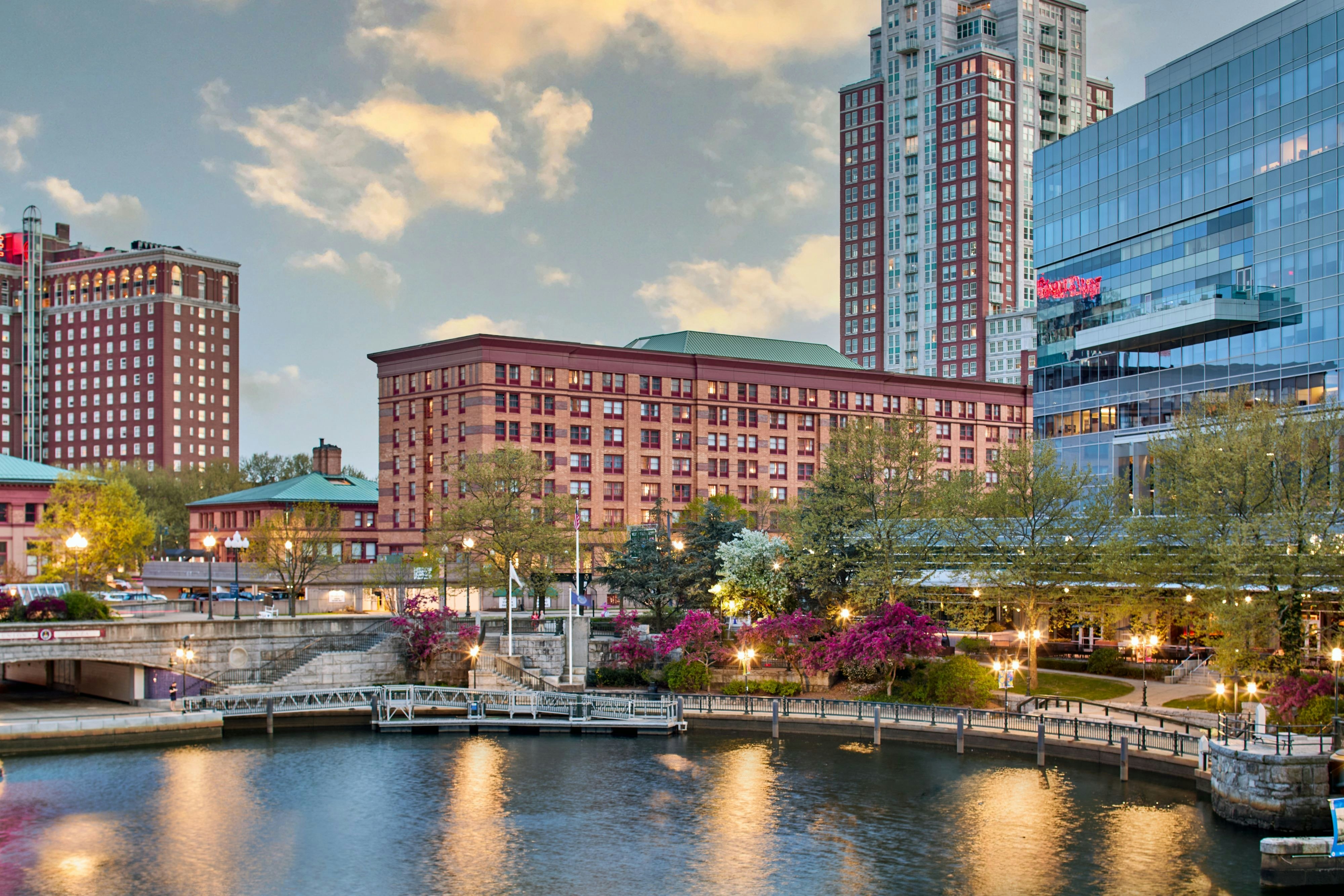 Downtown Providence Courtyard By Marriott 64/64