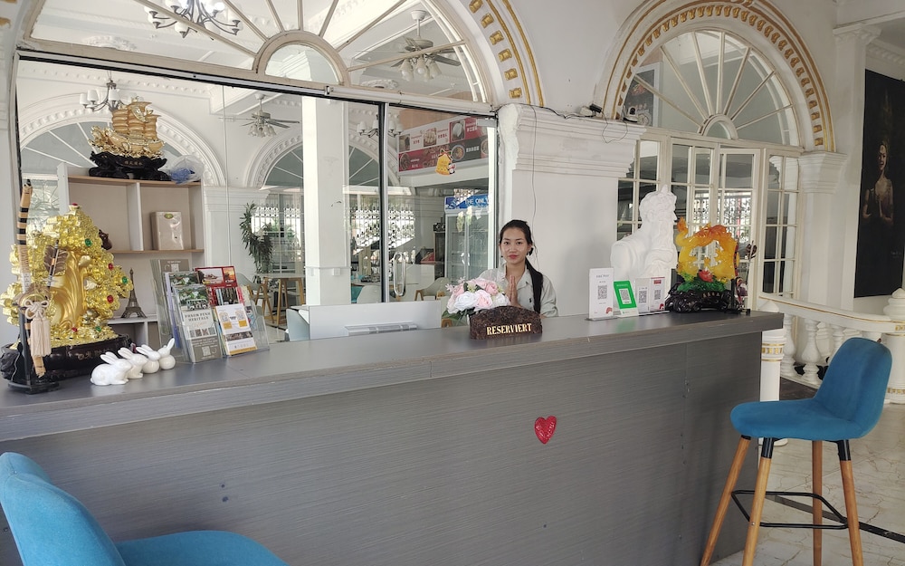 Le Grand Palais Boutique Hotel 89/100