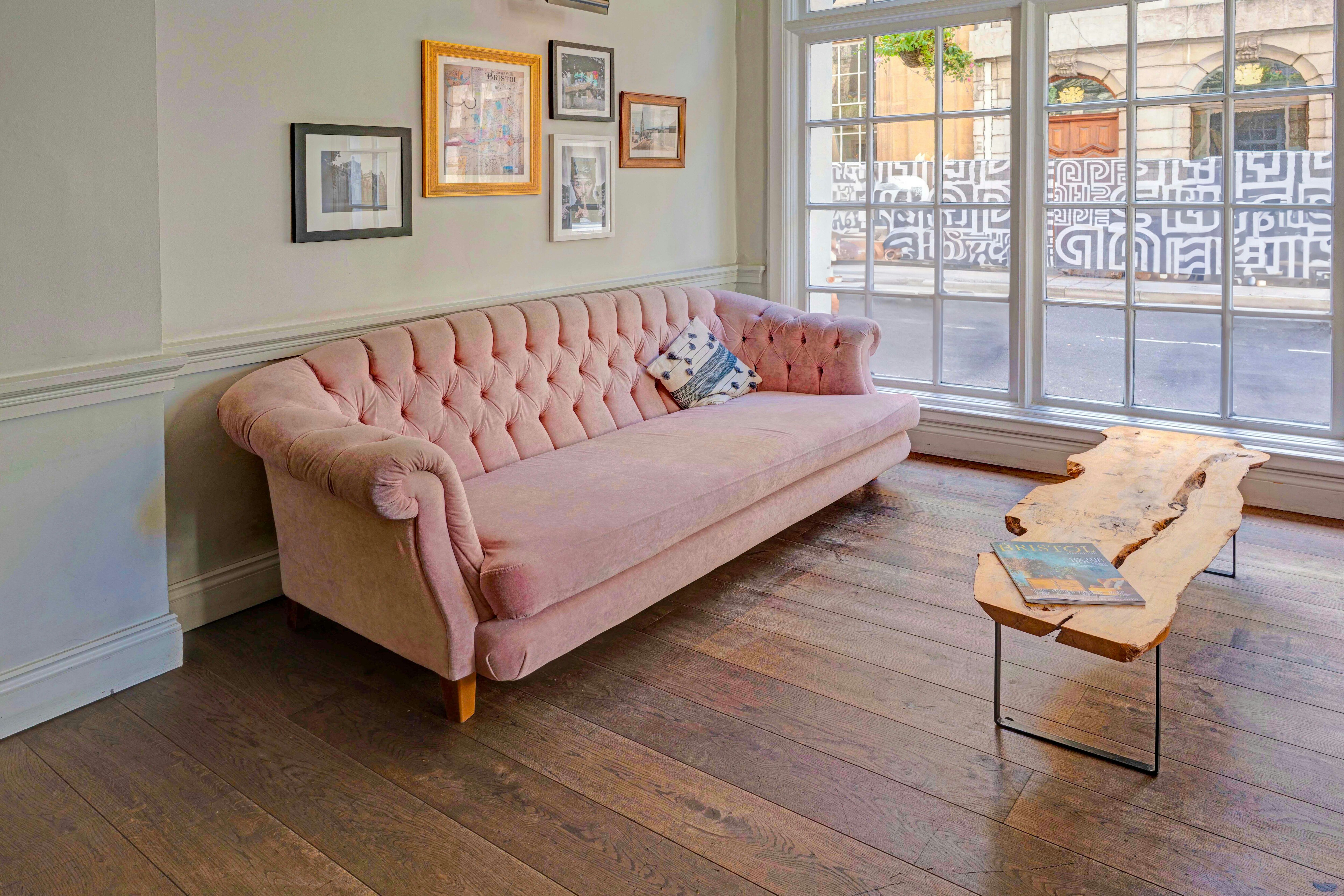 Bristol Grand Hotel By Sunday 26/43
