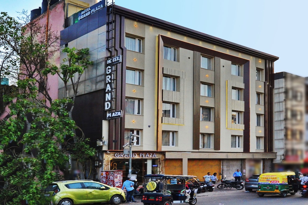 HOTEL GRAND PLAZA. 41/50