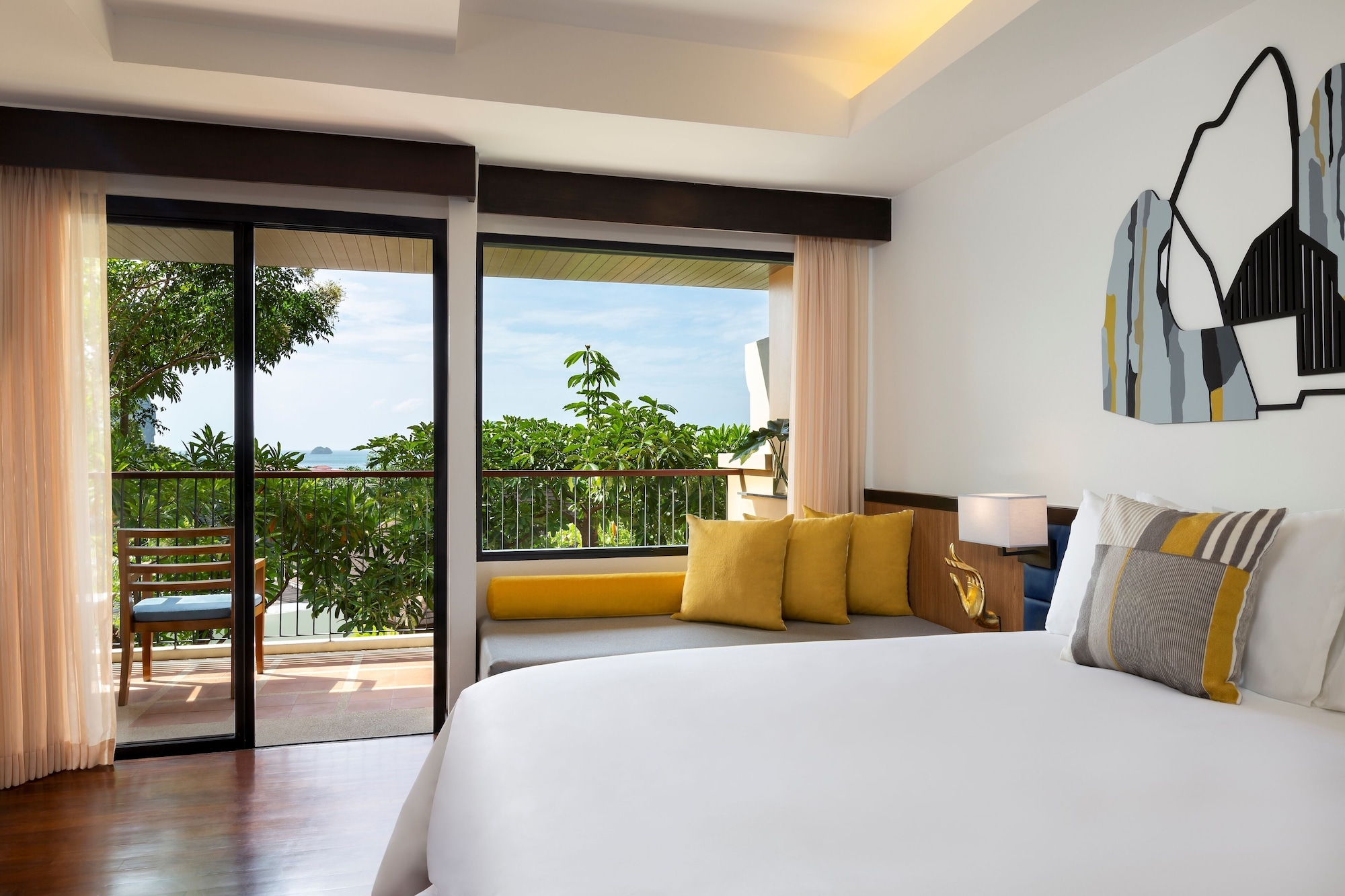 Avani, Family Suite, 1 King and 1 Single Beds