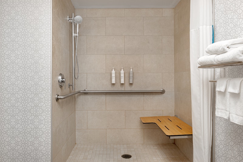 Hampton Inn Dubuque 16/16