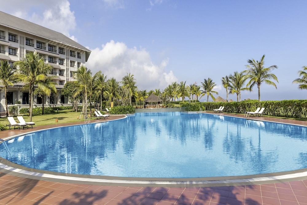Melia Vinpearl Cua Hoi Affiliated by Melia 10/61