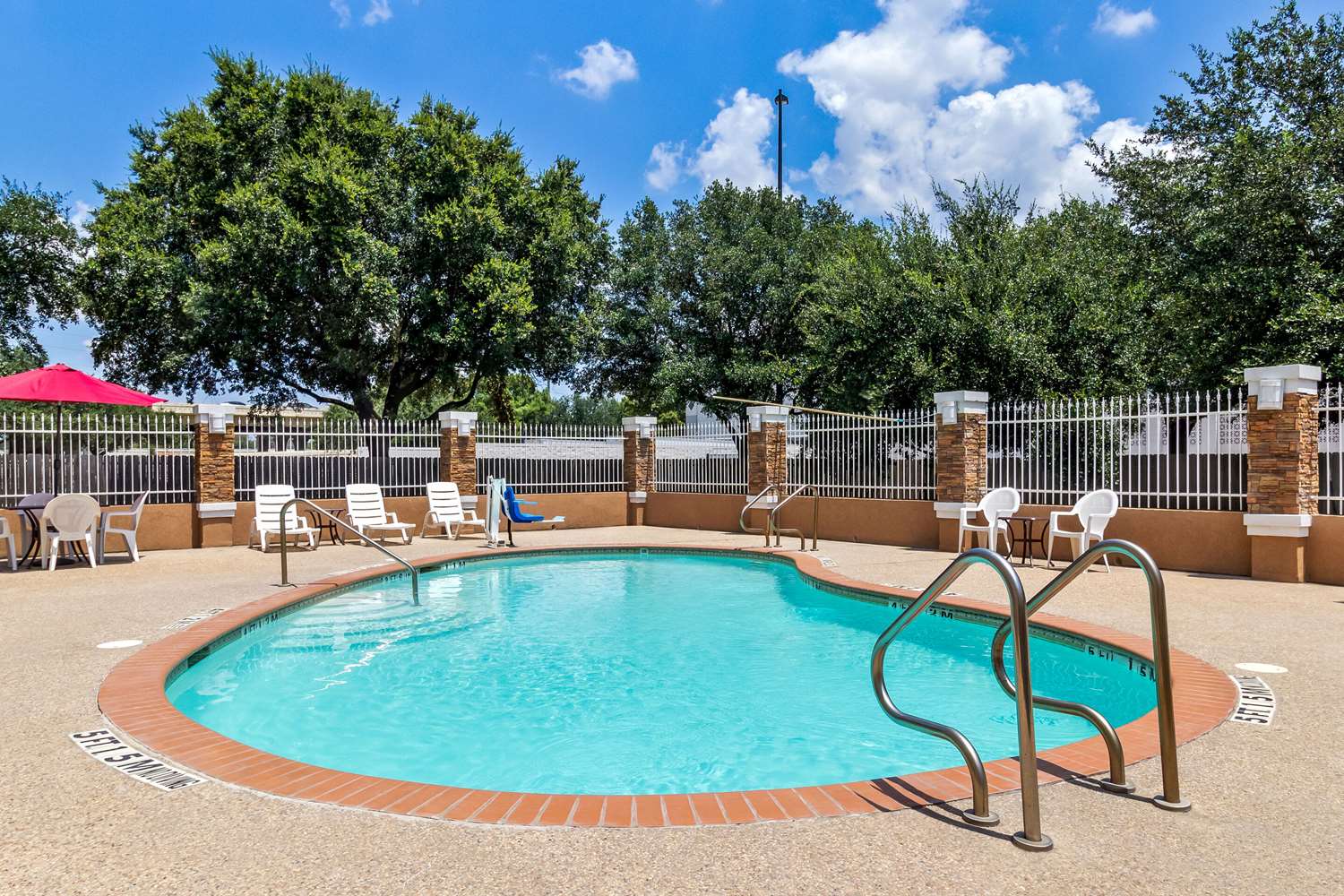 Comfort Suites At Katy Mills 44/45