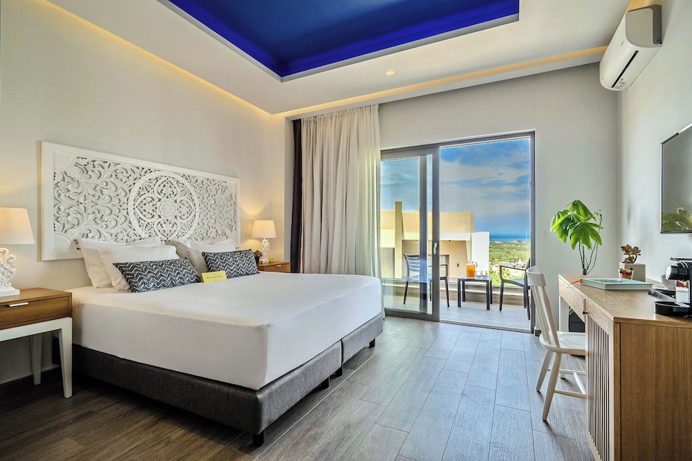 Superior, Double Bed, Partial Sea View, Terrace