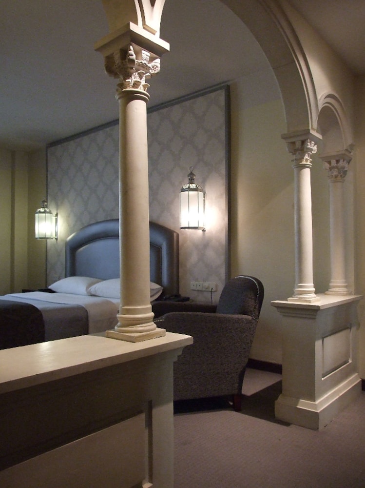 Macia Alfaros 49/69