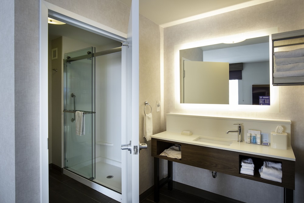 Hampton Inn & Suites Windsor - Sonoma Wine Country 19/40