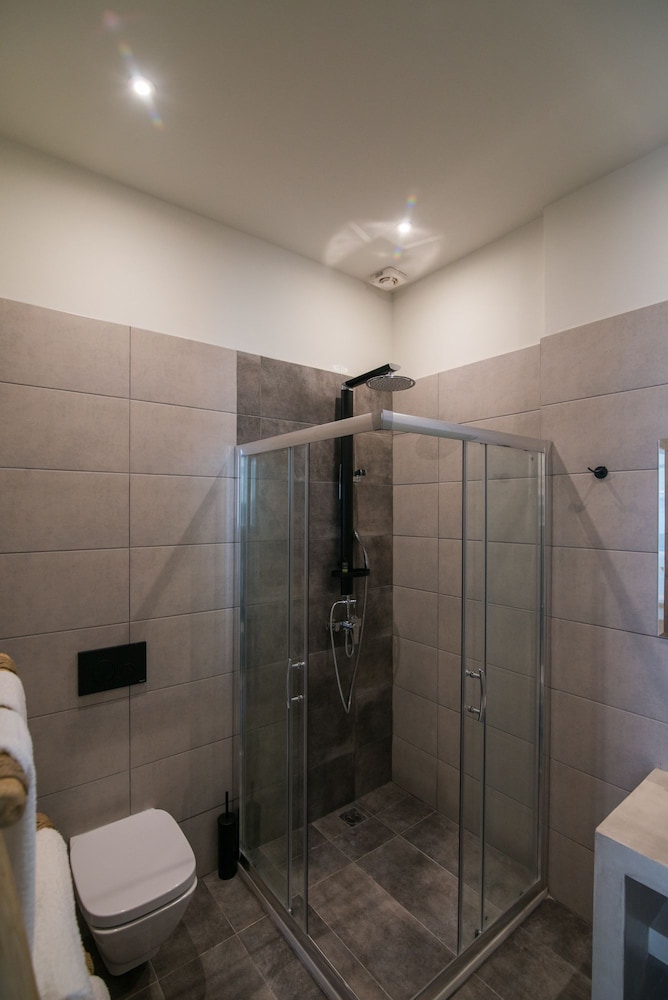 Ederlezi Boutique Hotel 55/60