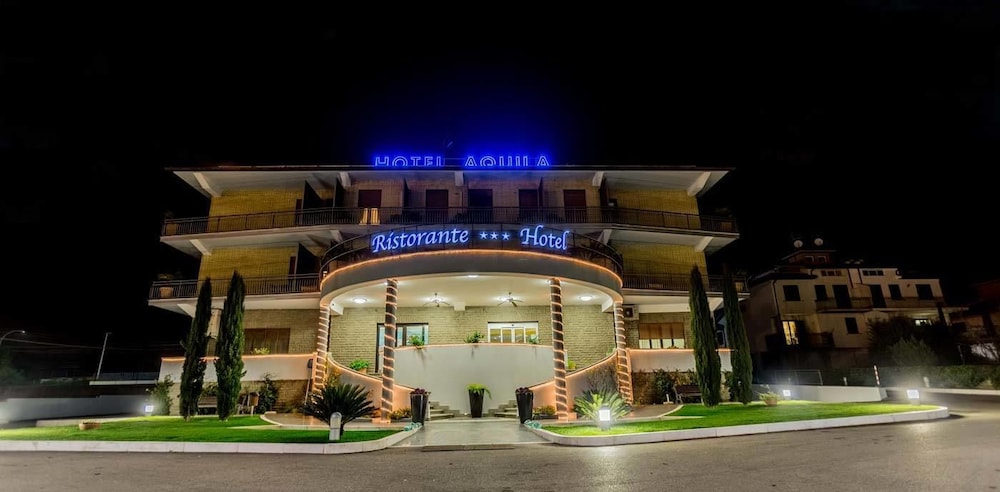 Aquila Hotel 1/16