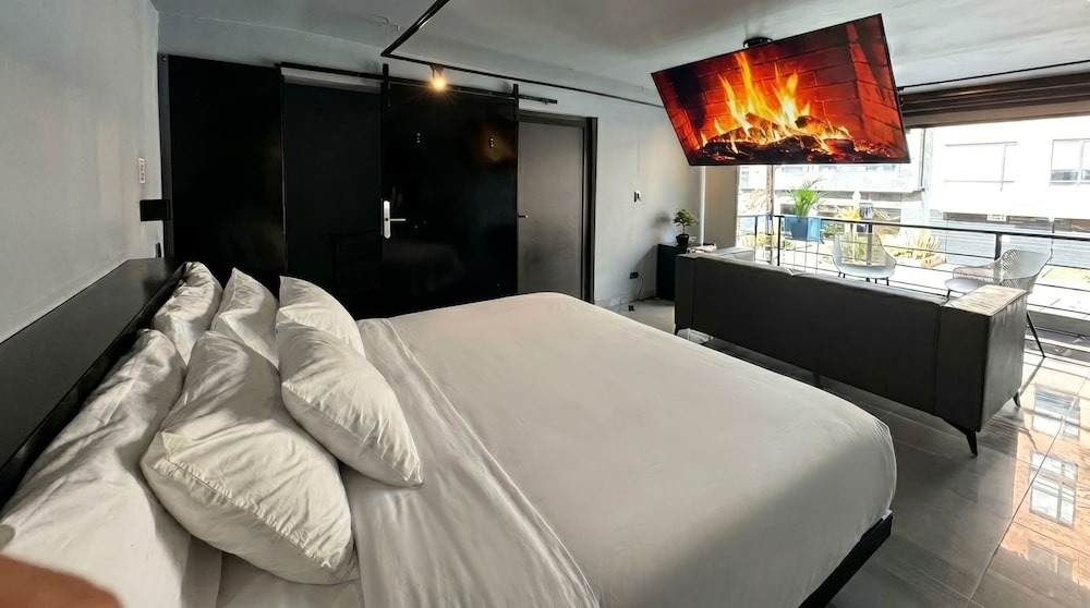 Hostel Joy Cll 85 15/47