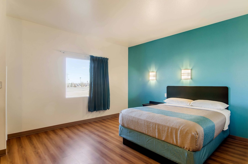 Motel6 Wheatland, WY 33/58