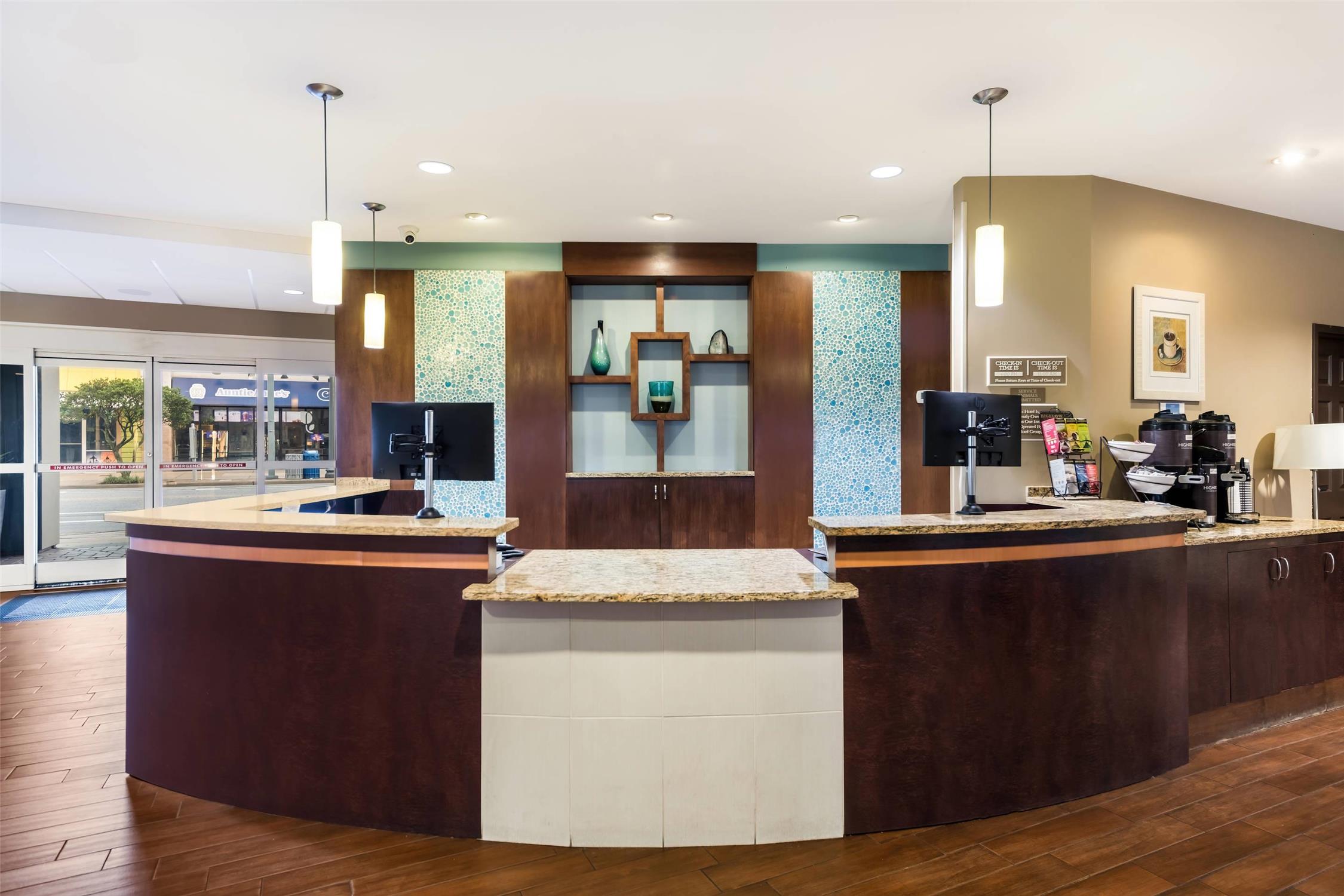 Country Inn & Suites by Radisson, Virginia Beach (Oceanfront) 7/35