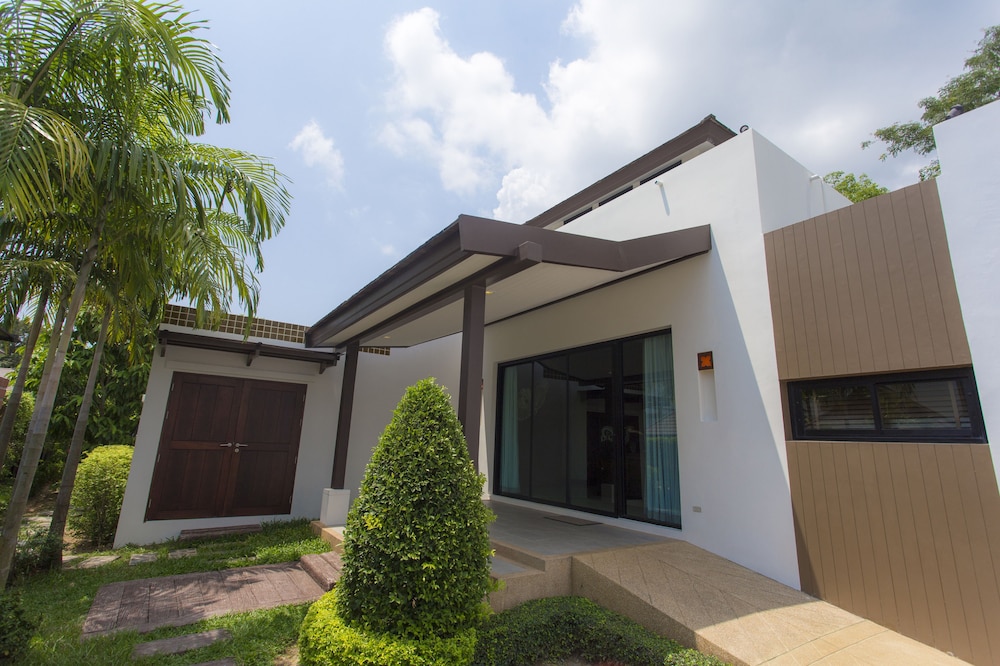 Ozone Villa 3/46