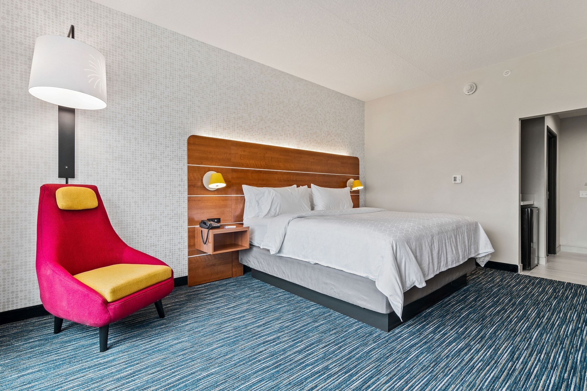 FAMILY SUITE, MULTIPLE BEDS, BATHTUB, ACCESSIBLE