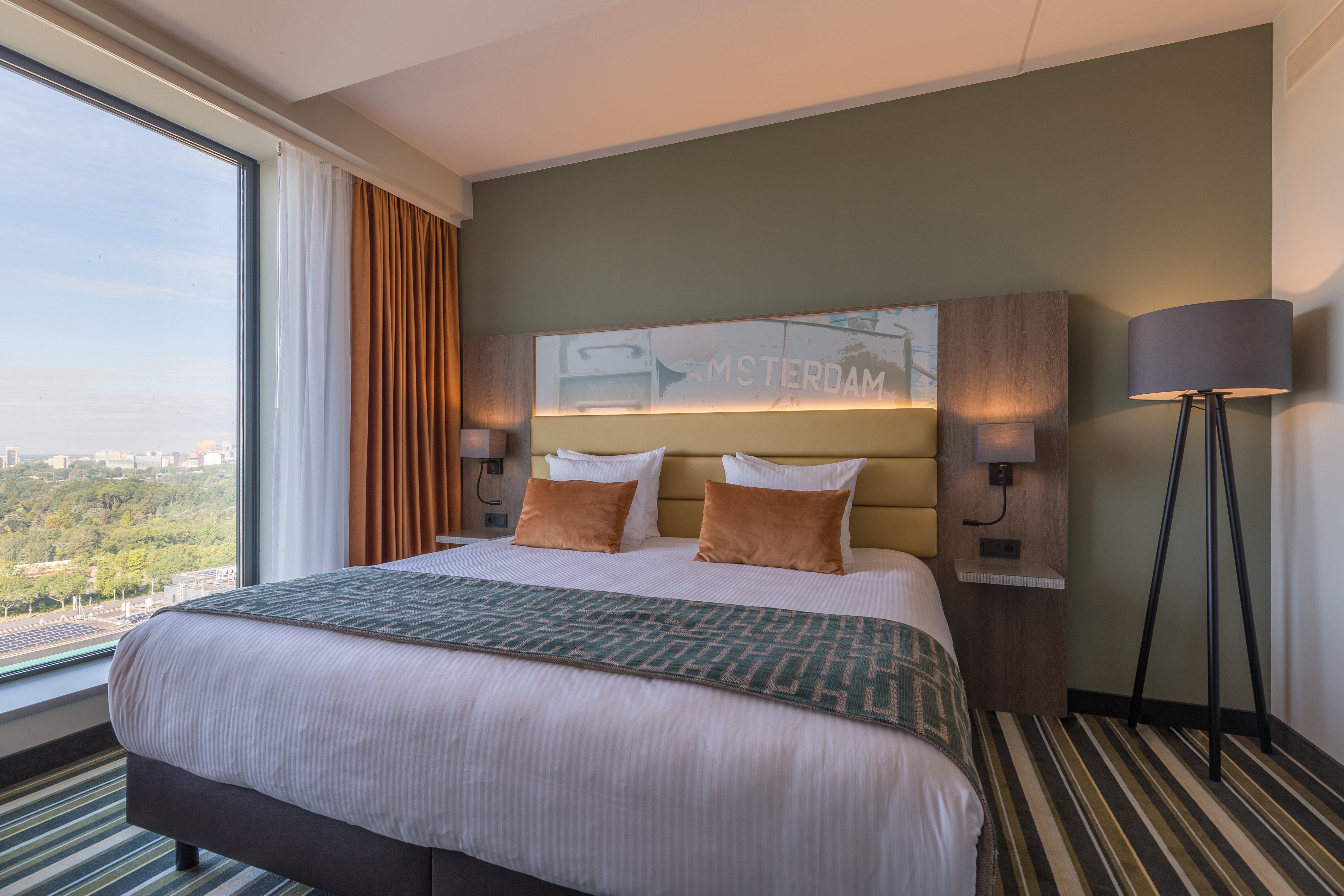 Junior Suite 1 King Bed 1 Double Sofabed