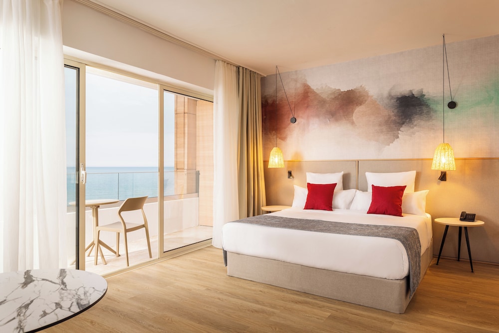 MY FAVORITE CLUB, SUPERIOR, DOUBLE BED, SEA VIEW, BALCONY