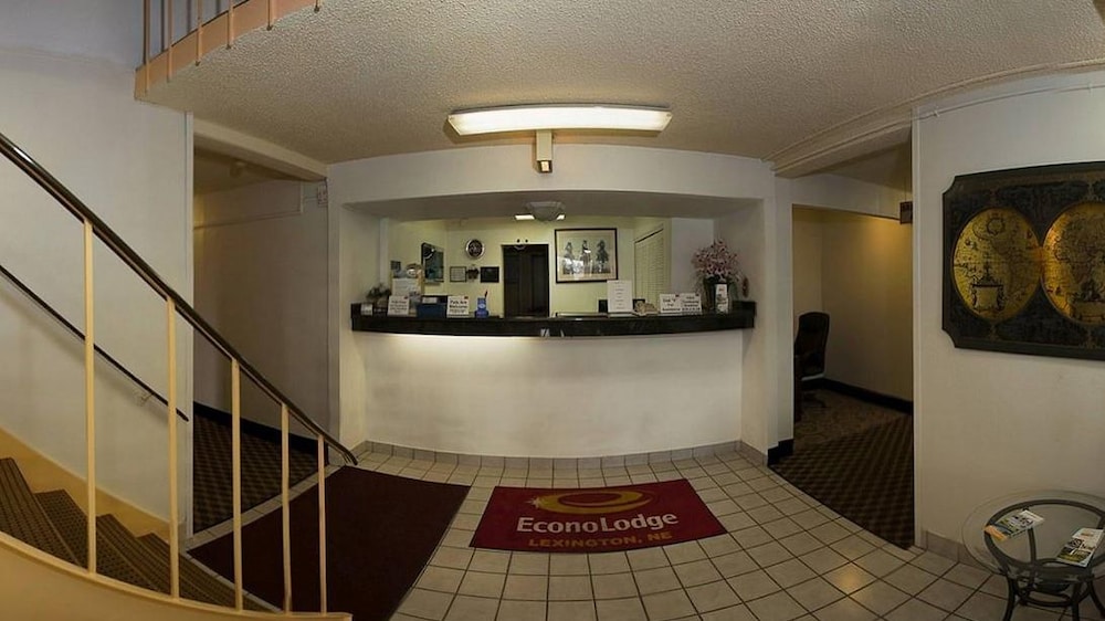 Econo Lodge Lexington, NE 11/44