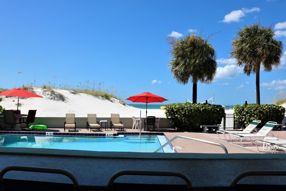 Miramar Resort 37/50