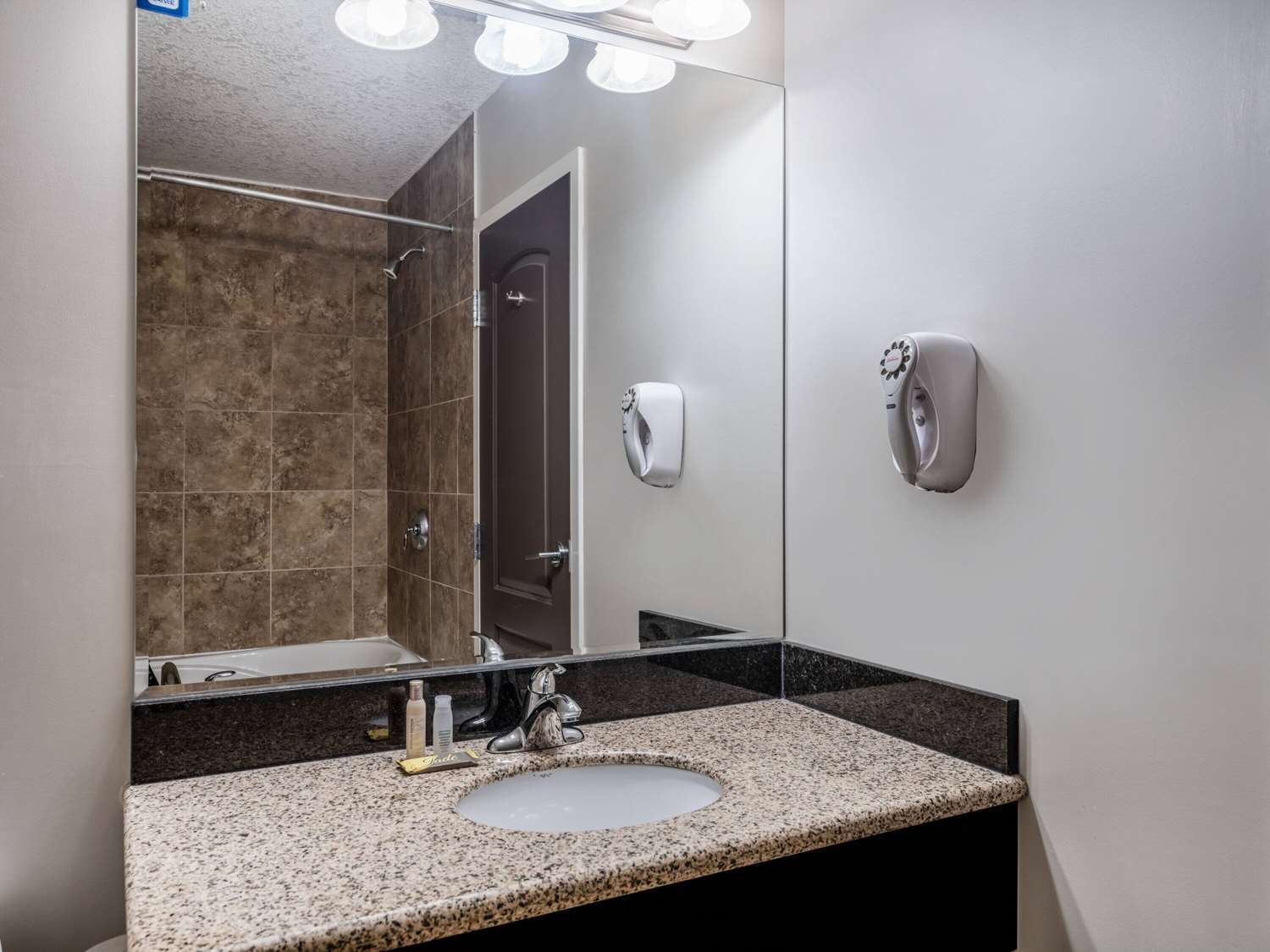 Travelodge By Wyndham Wetaskiwin 24/27