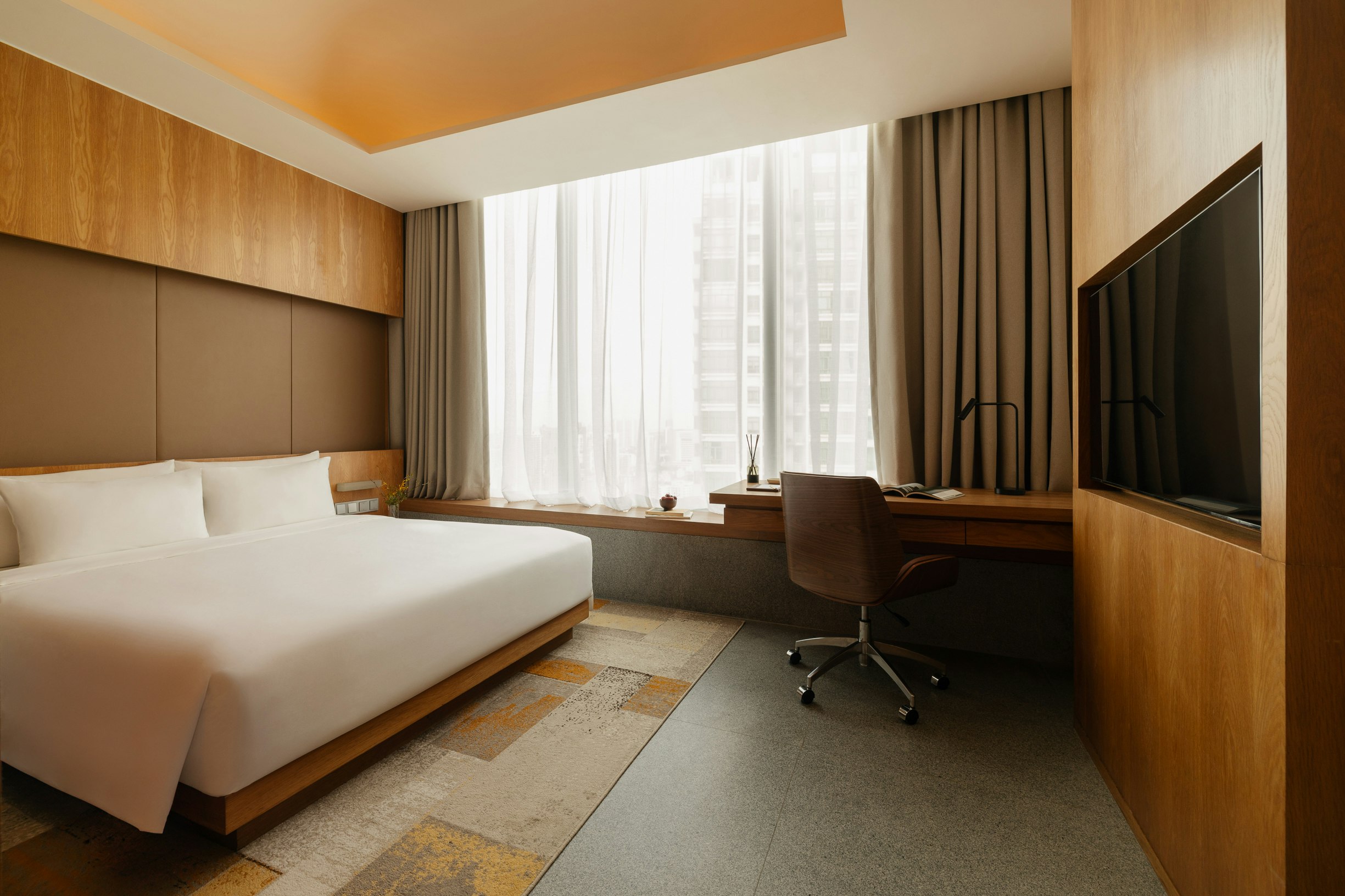 Plus, Deluxe, King Bed