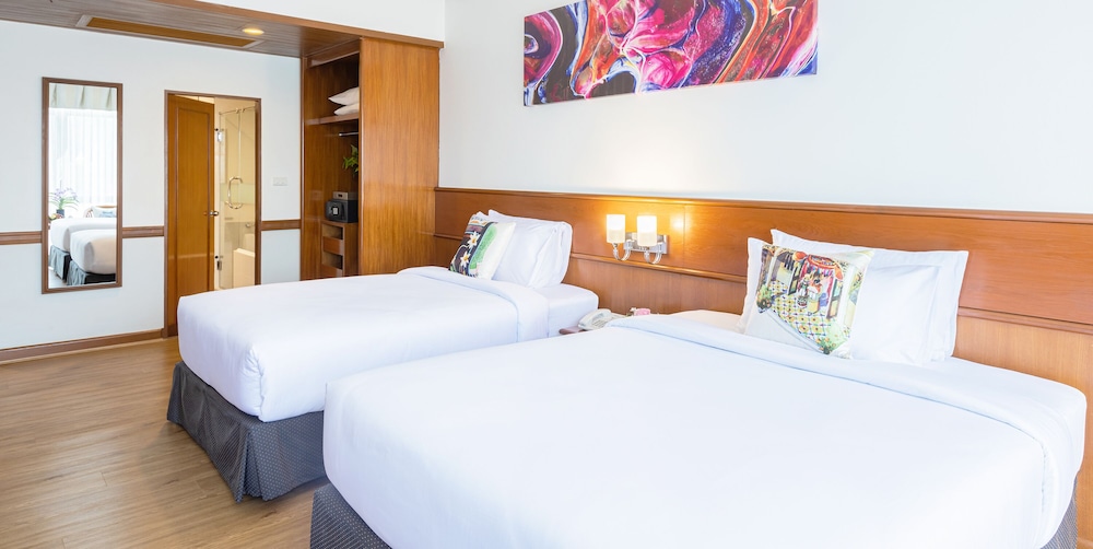 Royal Phuket City Hotel 14/90
