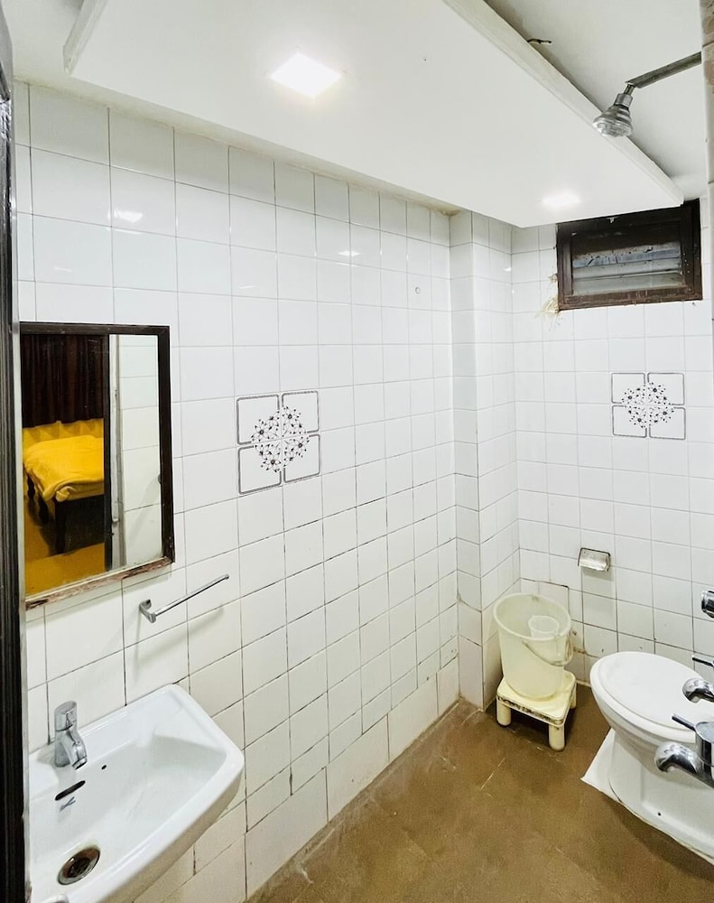 PATHIK HOTEL 26/32