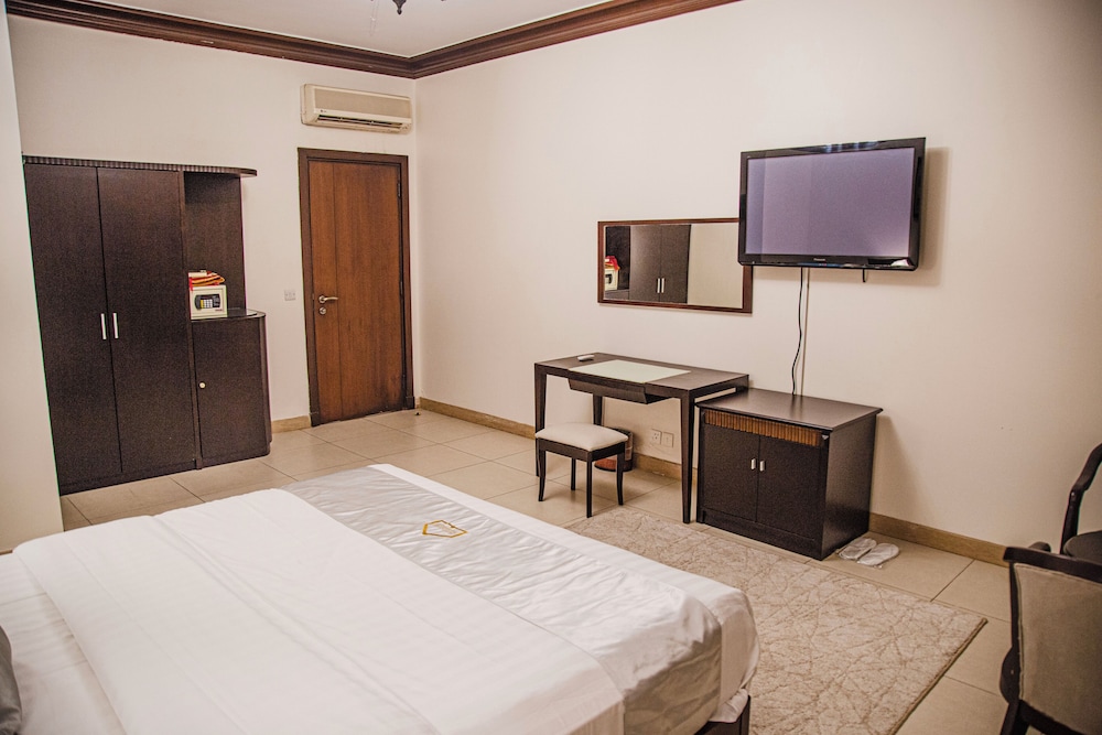 أجنحة أورانس 2(Orans Suites 2) 10/31