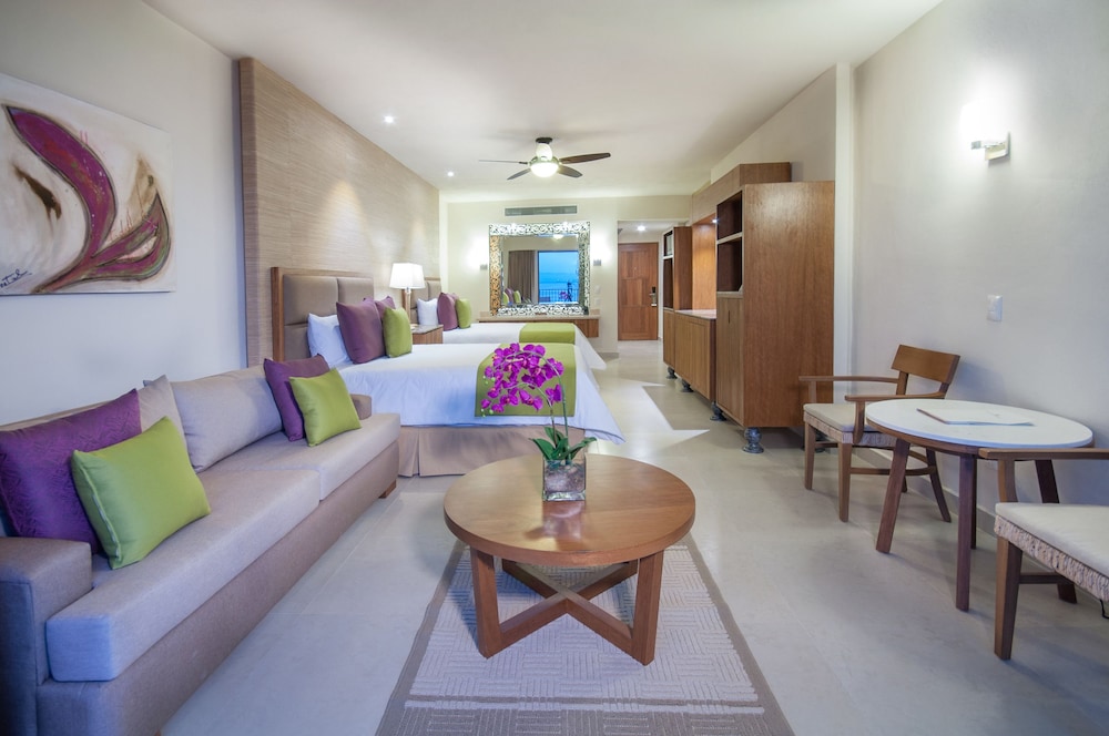 Almar Resort Luxury LGBT Beach Front Experience 43/59