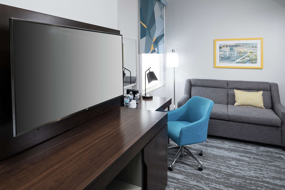 Hampton Inn and Suites Atlanta Downtown 41/56