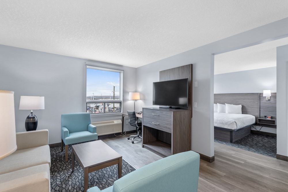 Emerald Hotel and Suites Calgary Airport 27/33