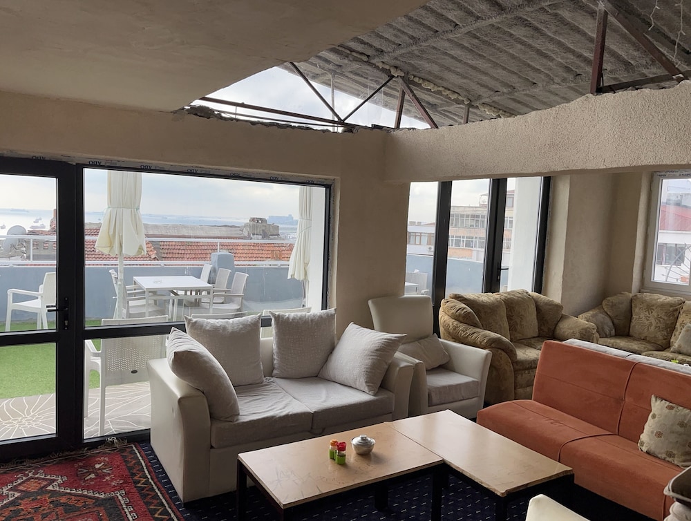 Istanbul Paris Hotel And Hostel 47/74