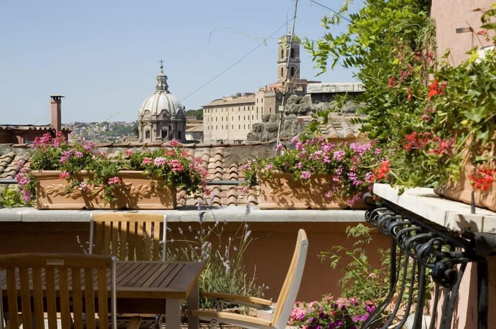The Inn At The Roman Forum 9/126
