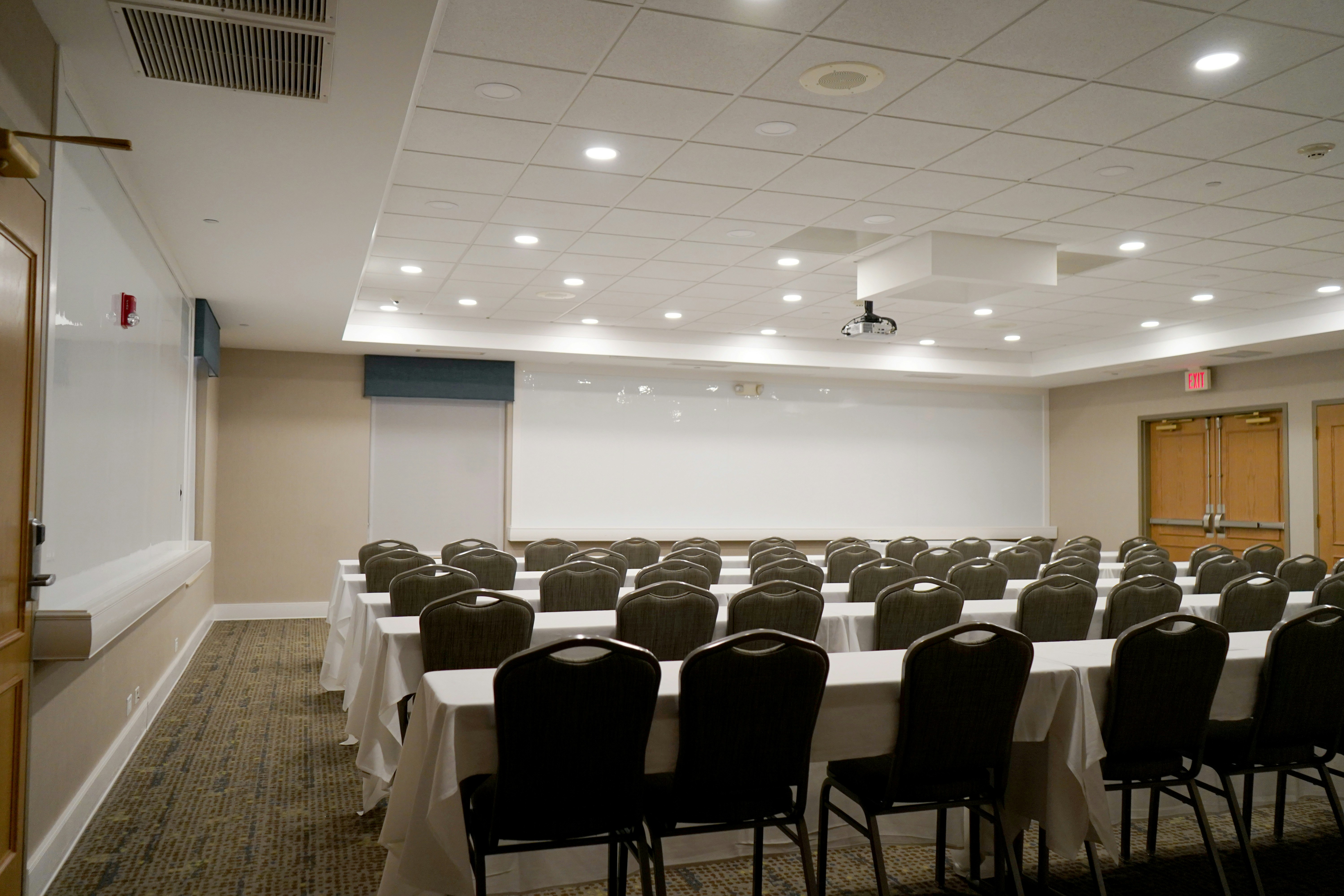 Hampton Inn And Suites Chicago Aurora 24/28