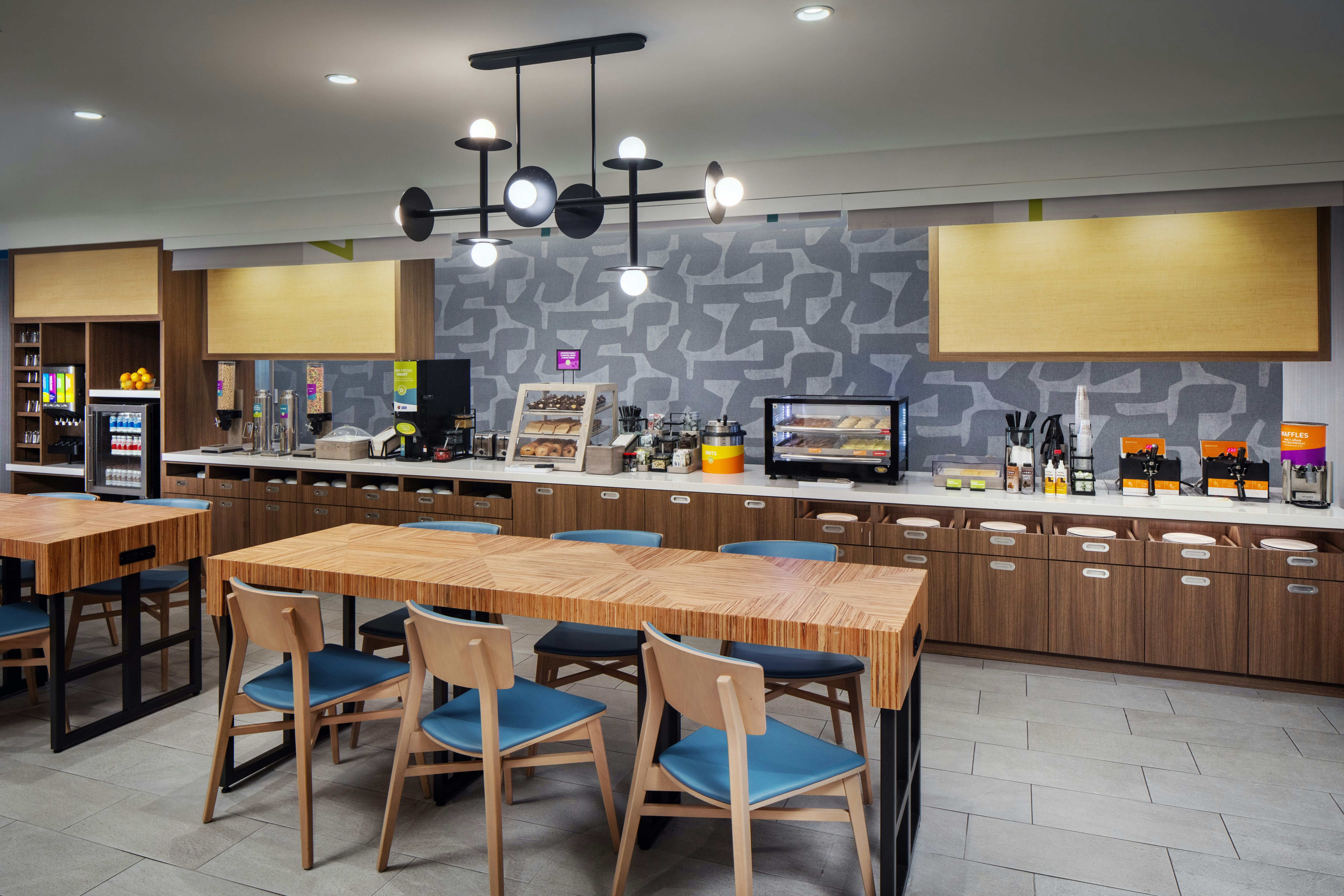 Home2 Suites by Hilton Memphis Downtown 13/15